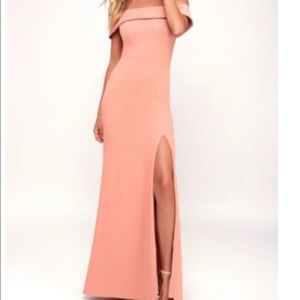 Size large Lulu gown, never worn